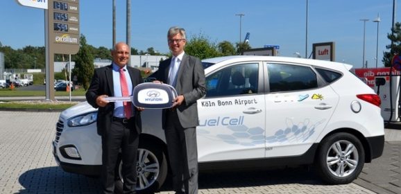 Flughafen Köln/Bonn setzt Brennstoffzellenfahrzeug Hyundai ix35 ein