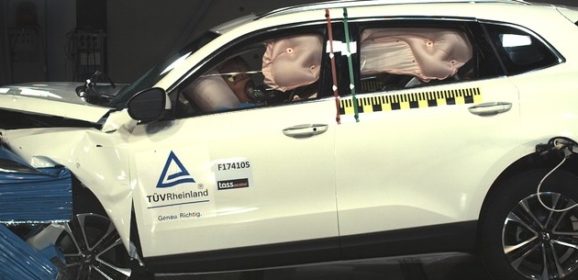 Borgward BX7 überzeugt bei Offset-Crash